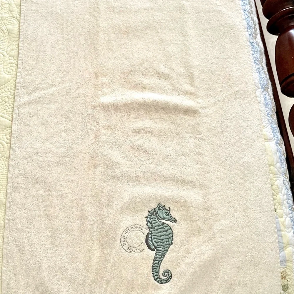 Avanti The Art of the Bath Embroidered Seahorse 199% Cotton Towel Set Six Pieces